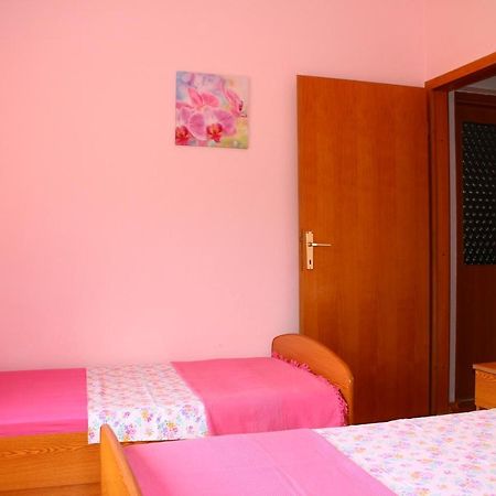Apartment Teraferma Комижа Екстер'єр фото