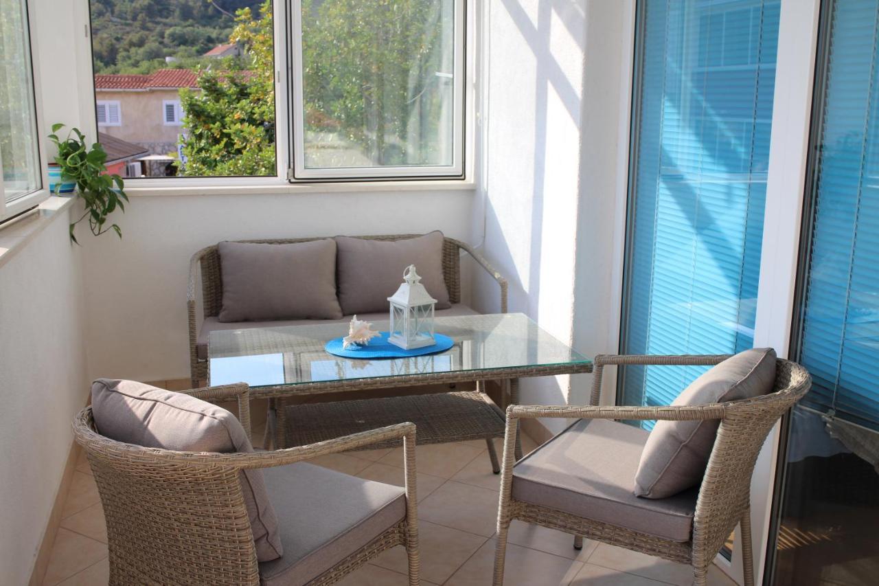 Apartment Teraferma Комижа Екстер'єр фото