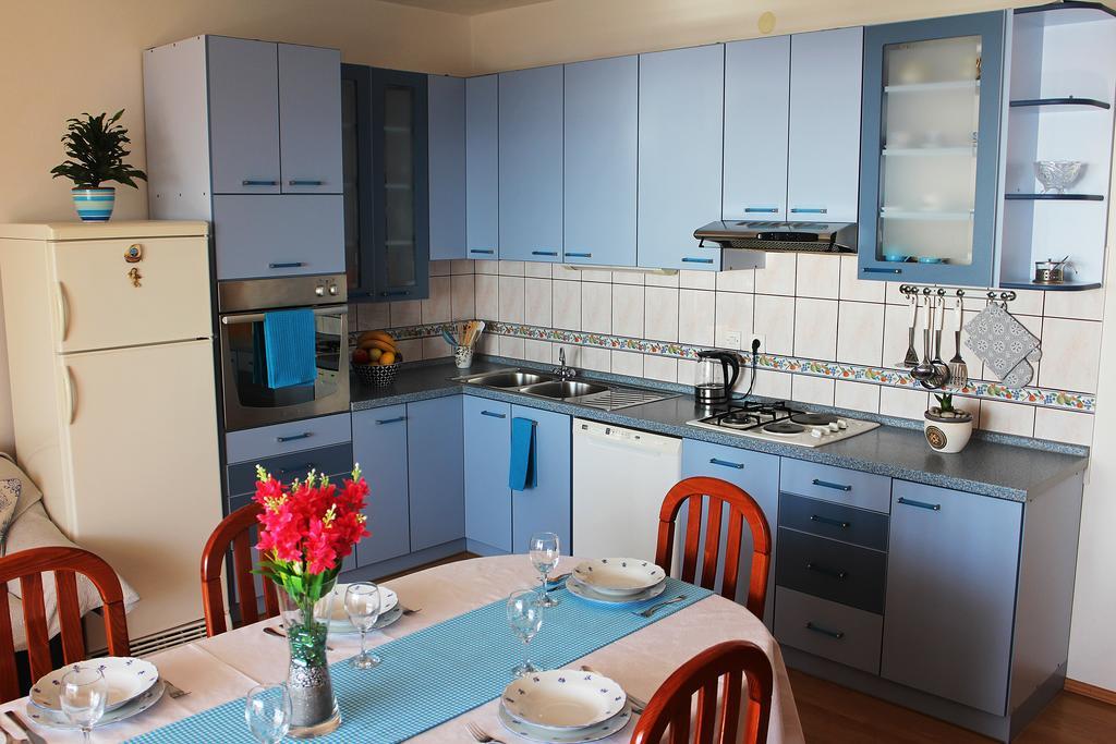 Apartment Teraferma Комижа Екстер'єр фото